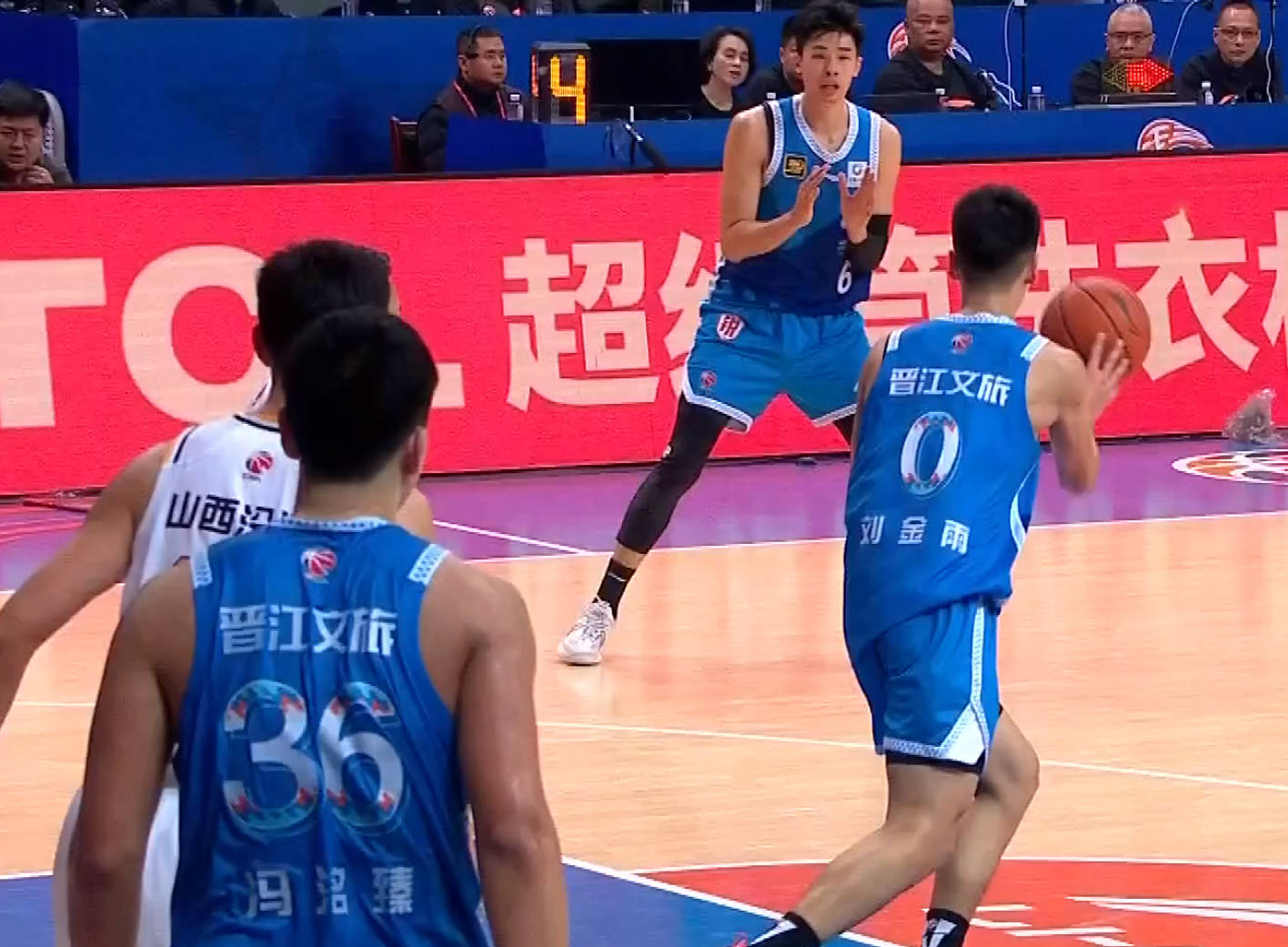 天博体育平台-包含徐杰18+7+6广东逆转广州邹阳21分福建胜四川的词条