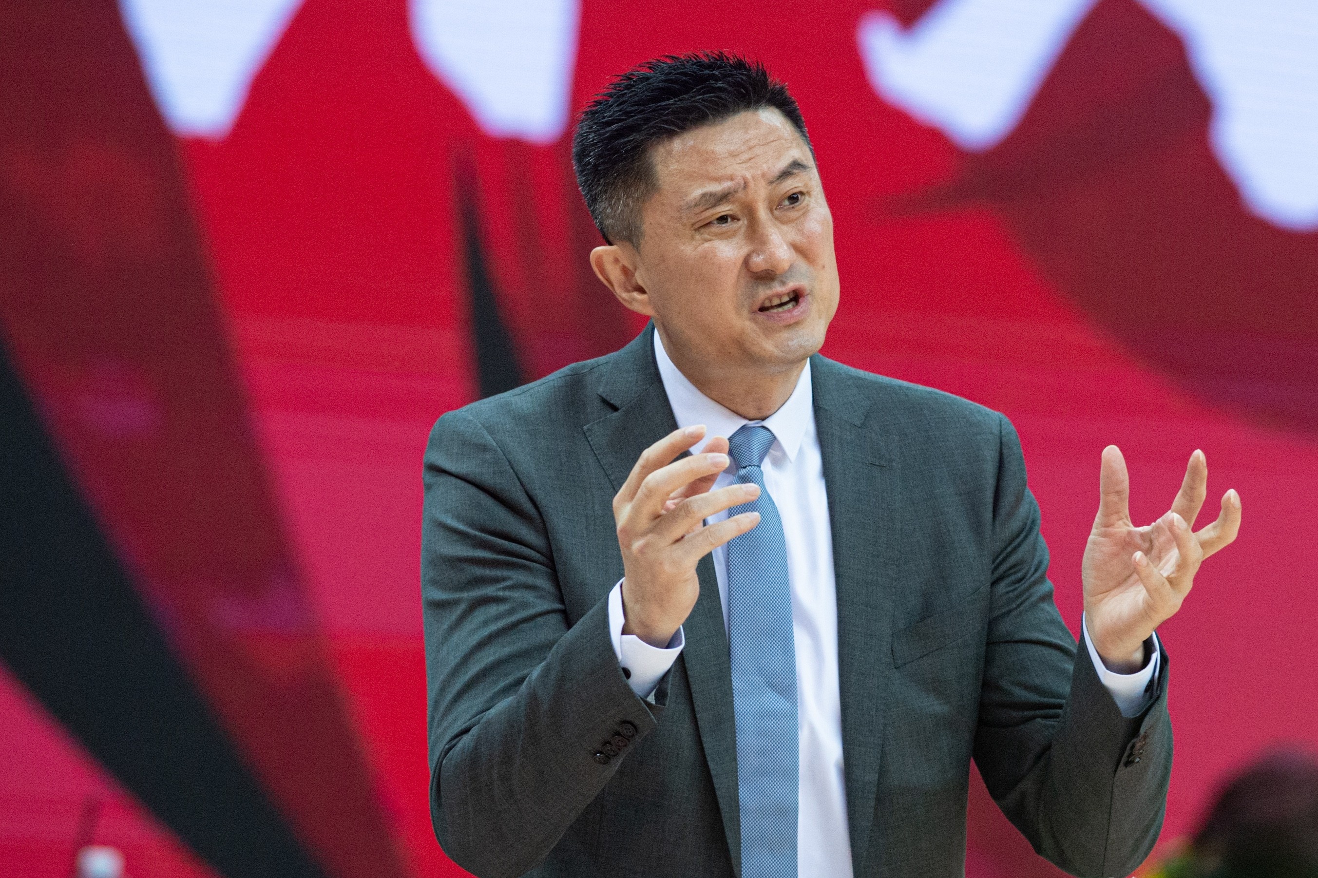 天博体育登录-比赛结果争议不断，裁判管理面临挑战