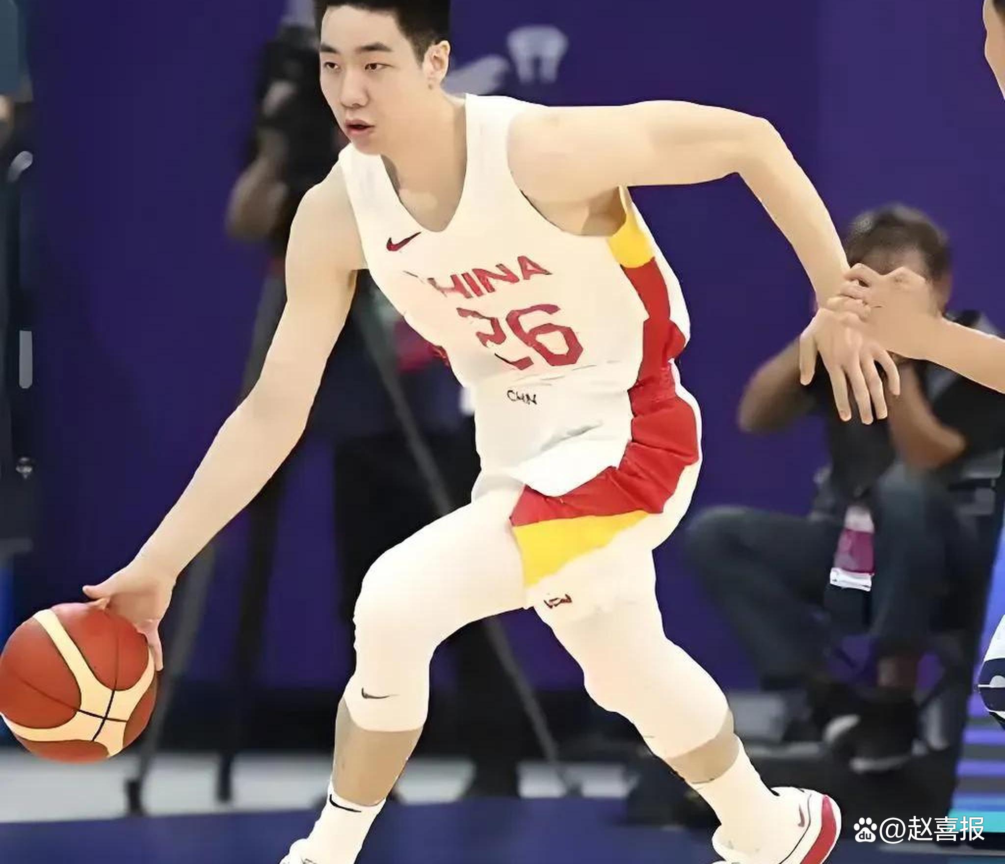 包含中国男篮官方：球队已启程前往西班牙开启欧洲拉练的词条