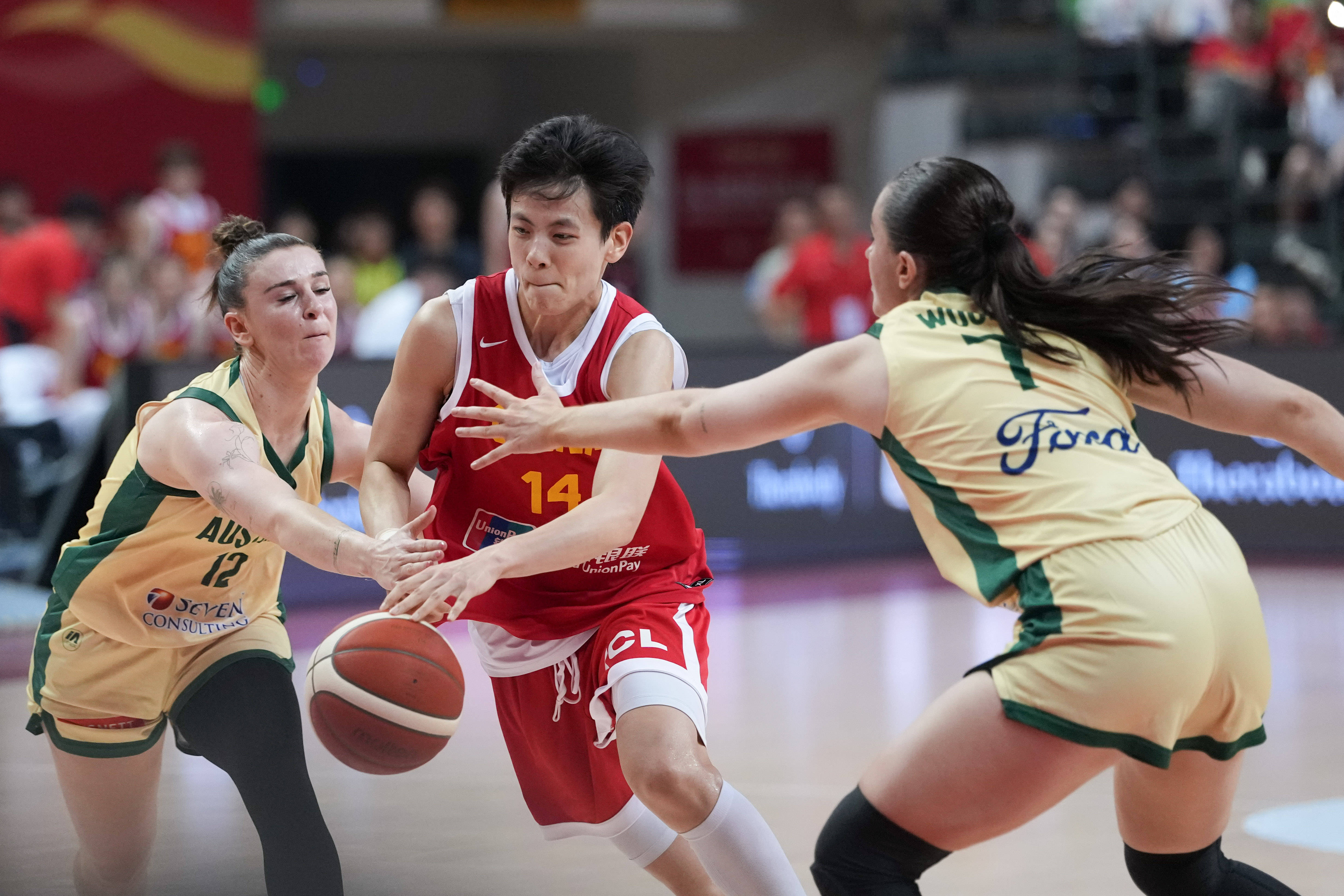 女篮亚洲杯实力榜：中国队高居榜首卫冕将创造历史(女篮亚洲杯亚军)